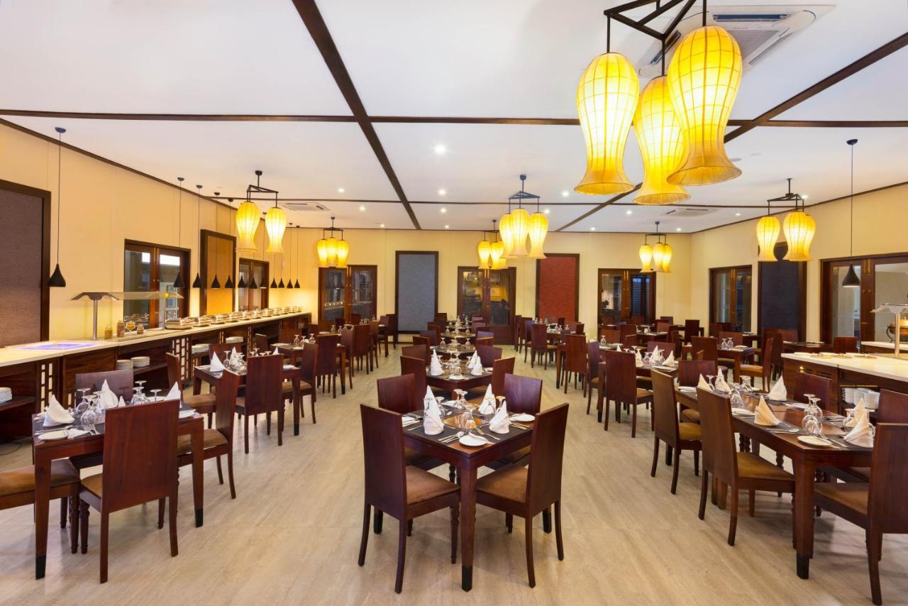 Hotel Chaarya & 5*